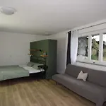 Apartamento In Mit Terrasse Und Grill By Interhome Beuren (Salem)