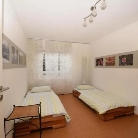 Apartmán In Mit Terrasse Und Grill By Interhome *